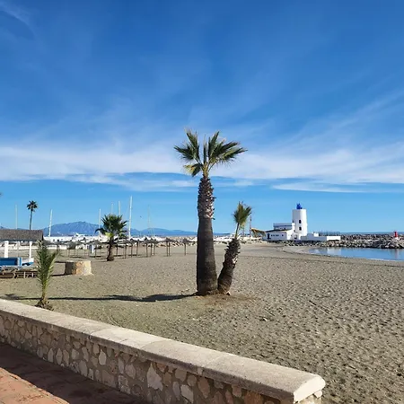 Duquesa 'penthouse' Large Apt Close To Port/beach Apartamento *