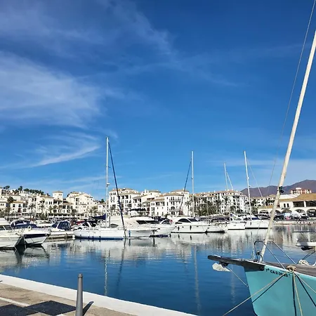 Duquesa 'penthouse' Large Apt Close To Port/beach Apartamento